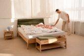 Bett mit gepolstertem Kopfteil TWIG