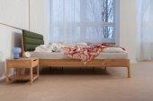 Bett mit gepolstertem Kopfteil TWIG