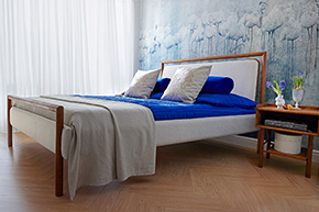 LIRA - Kolekcja mebli do sypialni z drewna litego